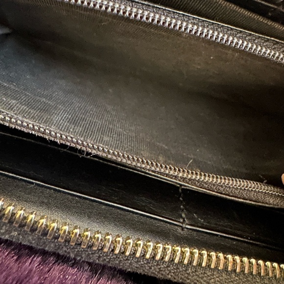 Guaranteed Authentic Gucci GG Imprimé Patent Leather Continental Wallet - Picture 7 of 8